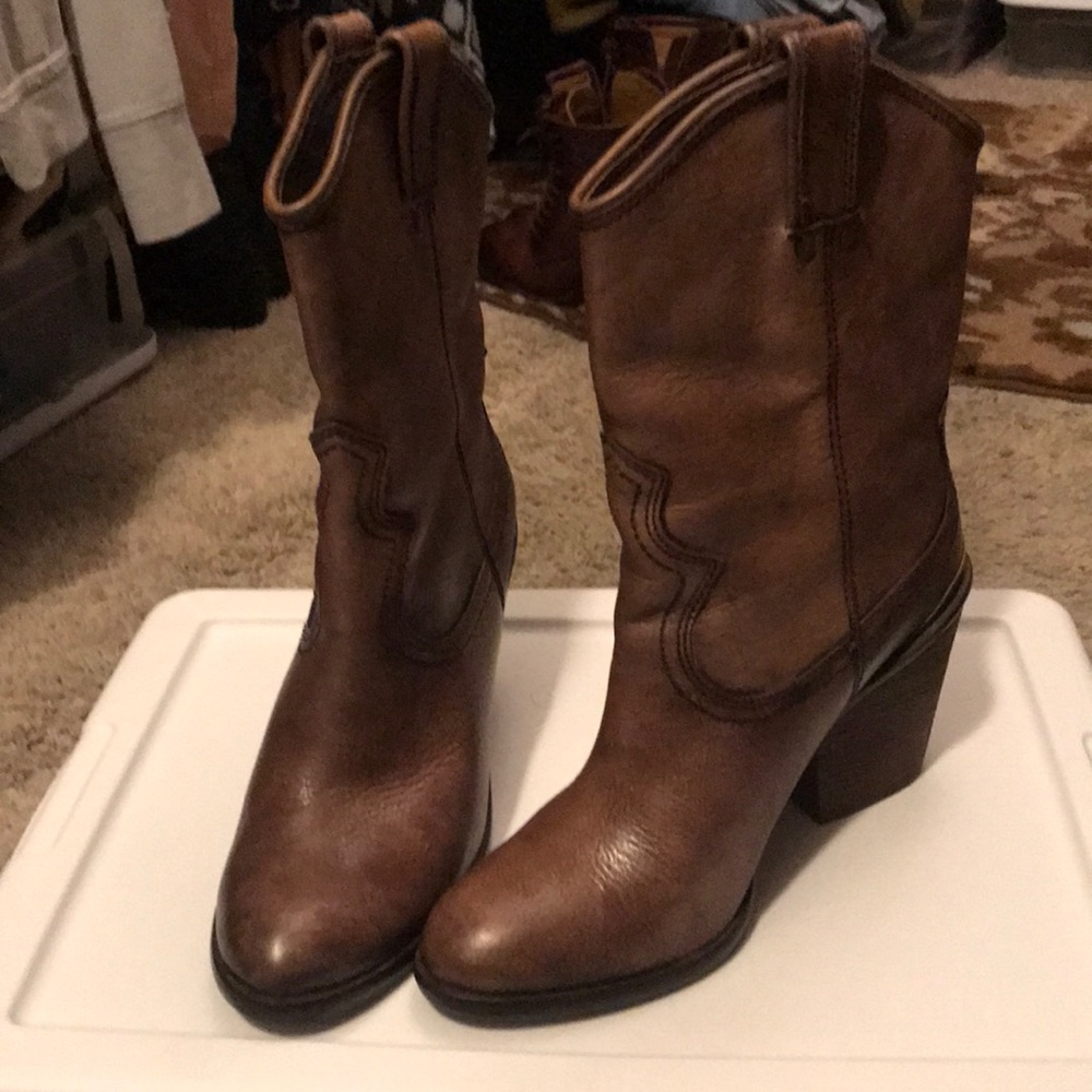 Lucky leather boots